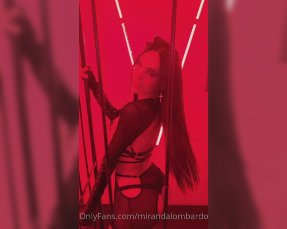 Miranda Lombardo aka mirandalombardo - 03-19-2023 OnlyFans Video - Tu putita favorita di