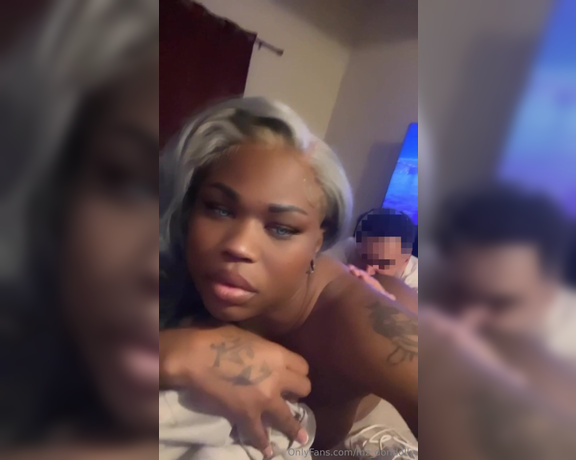 Akasha La Negra aka mz_dondolly - 09-10-2024 OnlyFans Video - A chill night with some music an a mouth  Who can I do this with