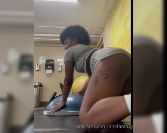 TS Nubian aka tinkfantasy - 03-01-2023 OnlyFans Video - So Im excercising and my tuck is slipping from the back