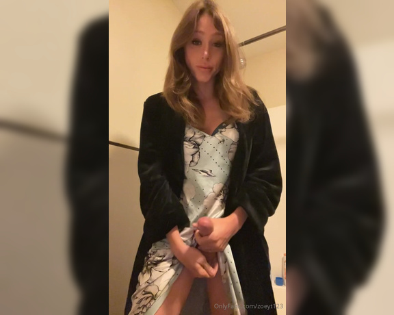 Zoey Taylor aka zoeyt123 - 11-20-2024 OnlyFans Video - Thinking about you rubbing your sexy butt up on me and tempting me to make you