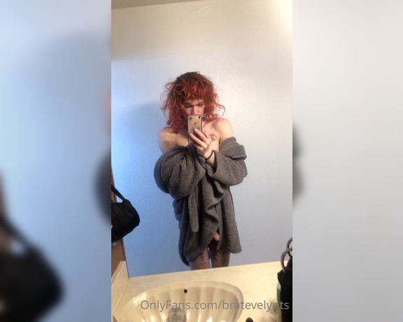 Evelyn Tumbles aka bratevelynts - 04-18-2023 OnlyFans Video - sleepygirl take her to bed