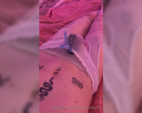 Evelyn Tumbles aka bratevelynts - 12-12-2022 OnlyFans Video - cute n small  trying to find balance between being locked and unlocked it is vvvvvfun_o6ip