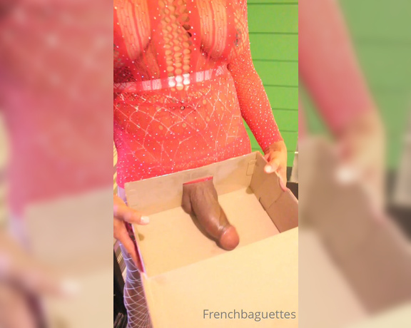 French Baguette aka frenchbaguettes - 12-25-2022 OnlyFans Video - Tomorrow special Xmas video with jasminemali