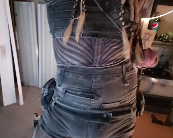 Rayray Sugarbutt aka rayraysugarbutt - 02-21-2021 OnlyFans Video - Unused square video showing off my big balls bulging my shorts in my cyberpunk gear, from