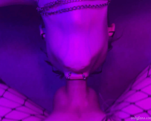 Rayray Sugarbutt aka rayraysugarbutt - 11-16-2022 OnlyFans Video - Unedited raw footage of me throatfucking sammy_stocking from my POV, from our new video together, Slamming