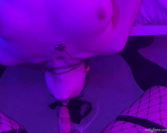 Rayray Sugarbutt aka rayraysugarbutt - 11-16-2022 OnlyFans Video - Unedited raw footage of me throatfucking sammy_stocking from my POV, from our new video together, Slamming