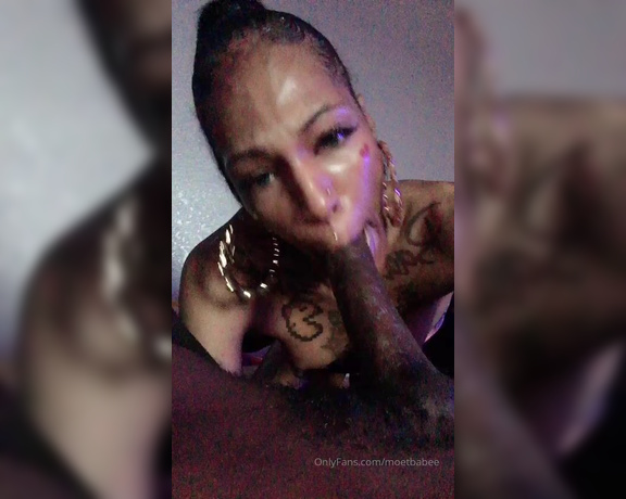 Moetbabee aka moetbabee - 12-17-2019 OnlyFans Video - SUCKIN ON A BIG PRETTY DICK