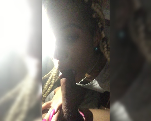 Moetbabee aka moetbabee - 11-11-2018 OnlyFans Video - WOULd you let me suck your dick