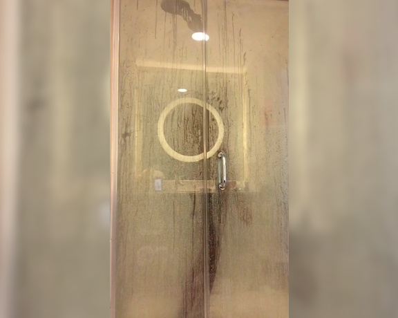 Moetbabee aka moetbabee - 12-24-2018 OnlyFans Video - Stepping out of this sexy shower  soaking wet will you help me dry off