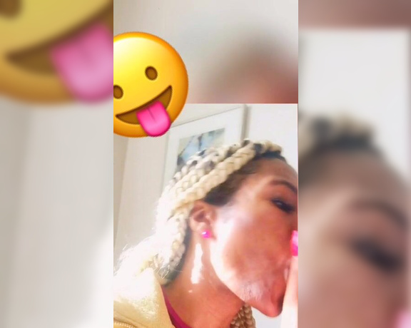 Moetbabee aka moetbabee - 12-11-2018 OnlyFans Video - I love sucking dick  especially big pretty ones