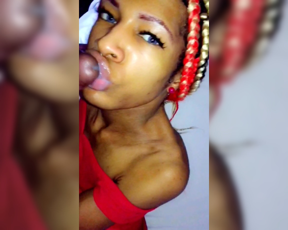 Moetbabee aka moetbabee - 01-14-2019 OnlyFans Video - Taking his nutt on my lips