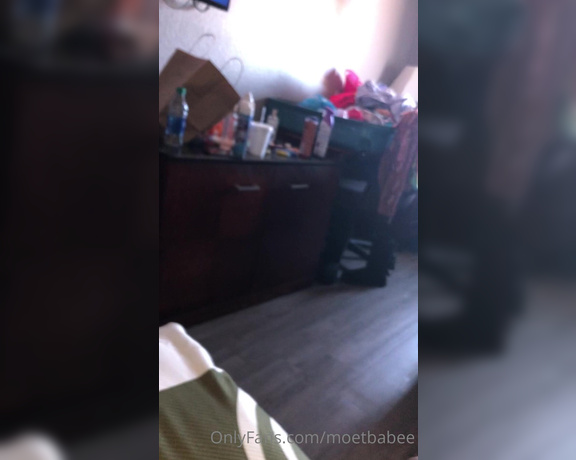 Moetbabee aka moetbabee - 04-06-2021 OnlyFans Video - THIS WAS THE UBER EATS GUY LOL