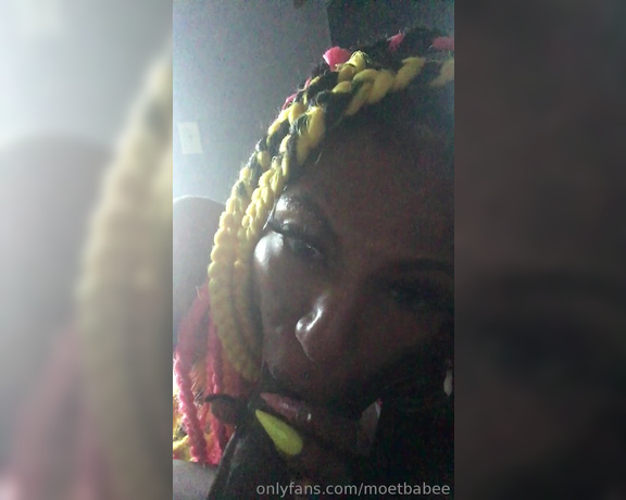 Moetbabee aka moetbabee - 05-03-2019 OnlyFans Video - Sucky sucky