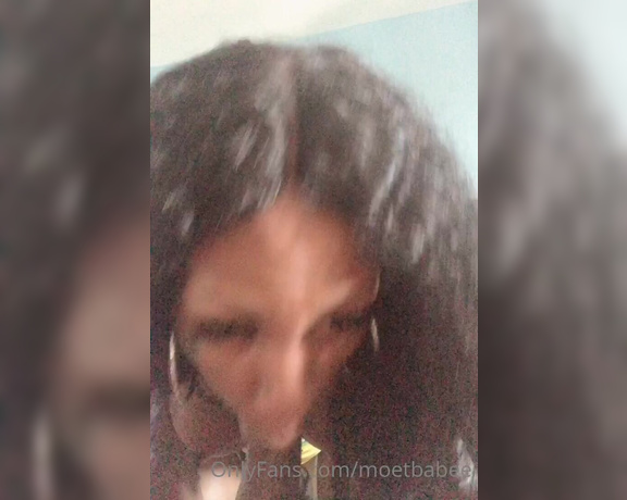 Moetbabee aka moetbabee - 08-10-2020 OnlyFans Video - SLURPING ON SOME DICK