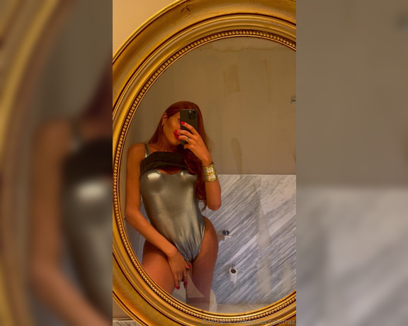 TS REBECCA FERRAZ aka rebeccaferraz - 07-24-2024 OnlyFans Video - Someone wants to suck me here in the restaurant toilet