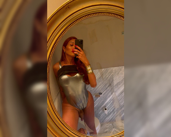 TS REBECCA FERRAZ aka rebeccaferraz - 07-24-2024 OnlyFans Video - Someone wants to suck me here in the restaurant toilet