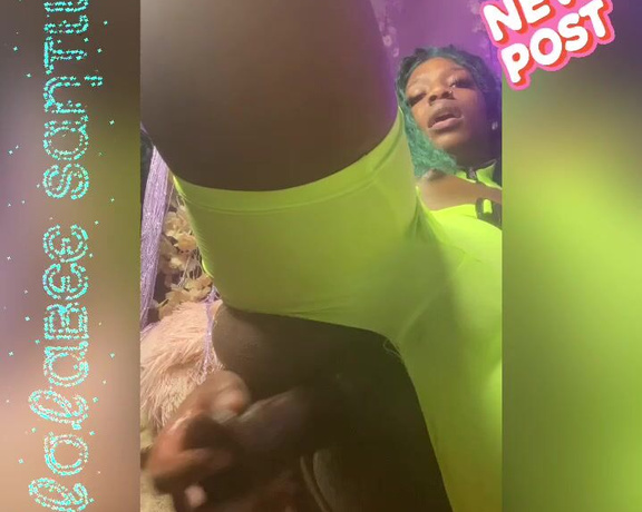 LolaBee Santii aka lolabee_santii - 10-09-2021 OnlyFans Video - Milky  Milky Guess Whos Leaky