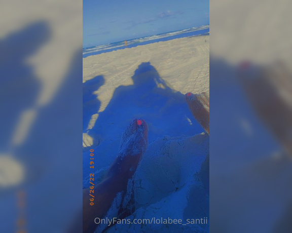 LolaBee Santii aka lolabee_santii - 06-26-2022 OnlyFans Video - Beach day