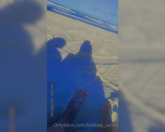 LolaBee Santii aka lolabee_santii - 06-26-2022 OnlyFans Video - Beach day