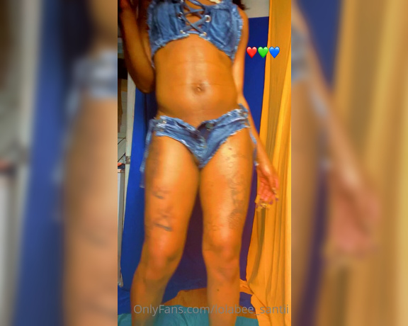 LolaBee Santii aka lolabee_santii - 04-24-2022 OnlyFans Video - Happy Sunday my loves working on some content for you