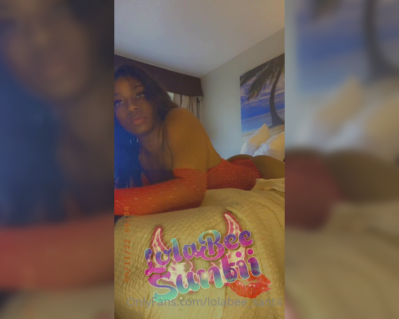 LolaBee Santii aka lolabee_santii - 09-15-2022 OnlyFans Video - Come on here help me clap this ass