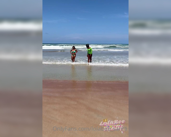 LolaBee Santii aka lolabee_santii - 05-20-2023 OnlyFans Video - вєαсн ԃαу  Omg we had so much fun just being silly