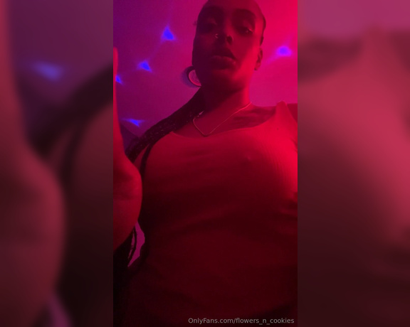 Mistress Kameel aka flowers_n_cookies - 05-17-2024 OnlyFans Video - ass getting rounded out