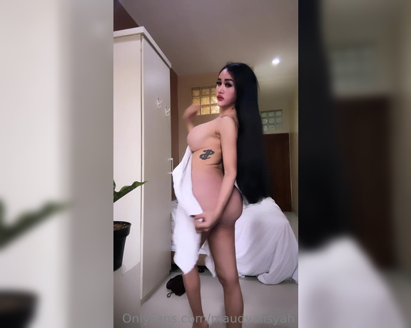 Maudy alisya aka maudyalisyah - 07-15-2023 OnlyFans Video - for you who are far away dear naked before bathing