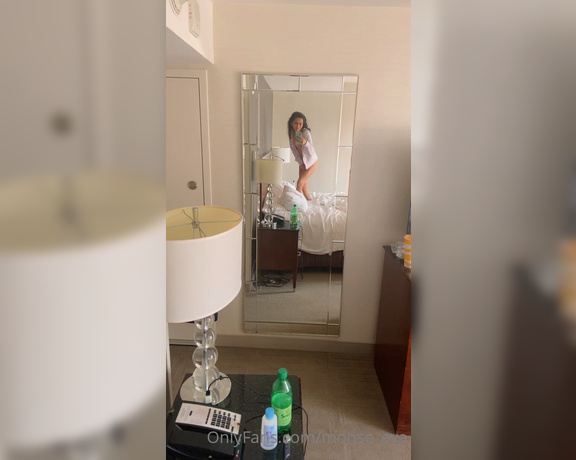 Monserrat Alfaro aka 95_monse - 07-23-2021 OnlyFans Video - Room service