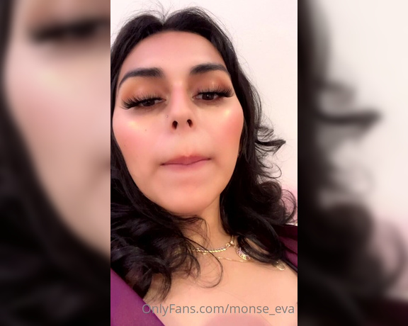 Monserrat Alfaro aka 95_monse - 06-06-2022 OnlyFans Video - Creek yogurt