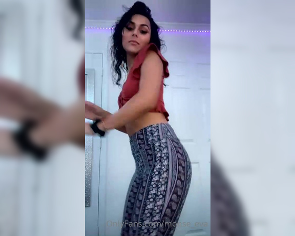 Monserrat Alfaro aka 95_monse - 09-19-2021 OnlyFans Video - Leche leche