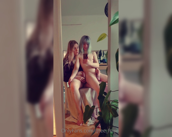 Qtee Foxx aka qtee_foxx - 09-20-2022 OnlyFans Video - Just two hot girls jerking off together  pastelle_trash