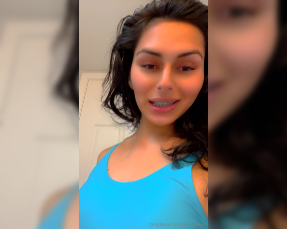 Monserrat Alfaro aka 95_monse - 08-27-2024 OnlyFans Video - Beach trip