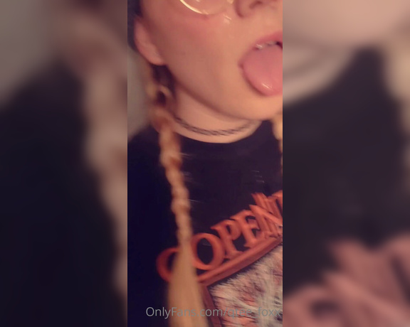 Qtee Foxx aka qtee_foxx - 02-01-2023 OnlyFans Video - This toy is wayyyy too much fun