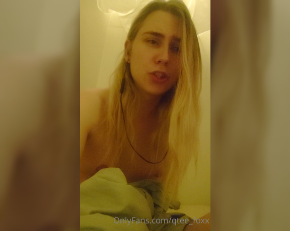 Qtee Foxx aka qtee_foxx - 06-16-2021 OnlyFans Video - Trying something new storytime _ one of my hottest hookups