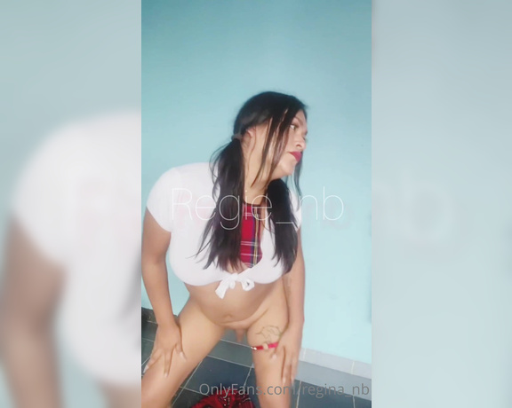 Regina Nb aka regina_nb - 11-10-2022 OnlyFans Video - Te gustan las colegialas