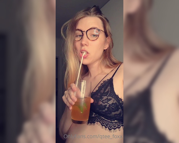 Qtee Foxx aka qtee_foxx - 03-13-2022 OnlyFans Video - Me in glasses