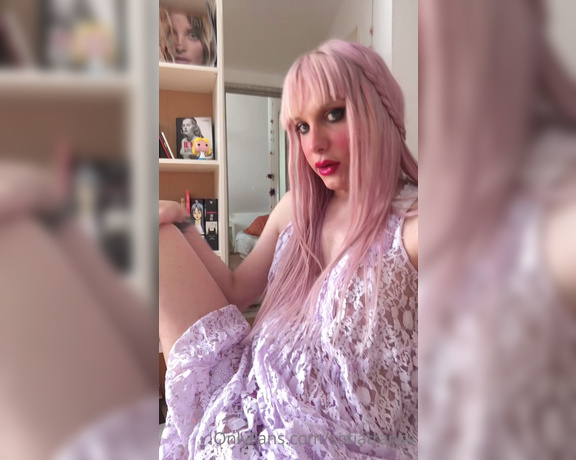 Sofia Teddy TRANS aka sofiatrans4 - 07-21-2021 OnlyFans Video - La mia amica mi ha regalato questo vestitino elegante per andare al suo matrimoniosolo che non