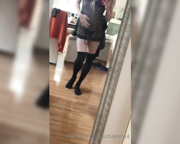 Sofia Teddy TRANS aka sofiatrans4 - 10-29-2021 OnlyFans Video - Un mio moneyslave col cazzetto piccolo mi ha regalato questo nuovo paio di parigine nere Gliele